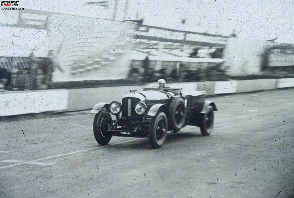 1929: Bentley Speed Six - Der britische Hersteller war in den Anfangsjahren der 24 Stunden von Le Mans eine der dominierenden Marken. 1929 sicherte sich Bentley sogar einen Vierfach-Sieg. Mit sieben Runden Vorsprung gewannen die beiden Briten Woolf Barnato und Henry Birkin.