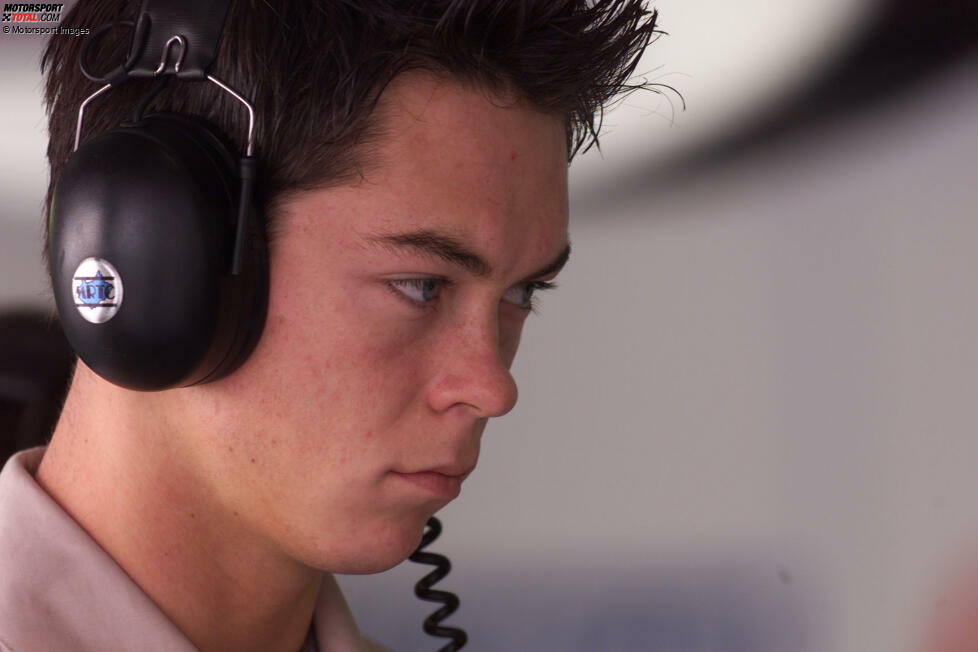 Nach erfolgreichen Jahren im Kartsport wechselt Andre Lotterer 1998 in die Formel BMW, wo er auf Anhieb die B-Wertung für sich entscheidet. Ein Jahr später wird er in der damals beliebten Nachwuchsserie Champion und setzt seinen Weg konsequent in die nächste Formelklasse fort.