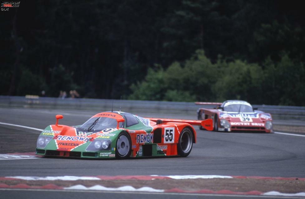 Ein Franzose überwacht die Technik, ein Belgier berät das Team - und schon klappt es mit dem Sieg der Japaner. Nach erfolglosen Versuchen in den Vorjahren sorgten der Deutsche Volker Weidler und seine Kollegen Johnny Herbert und Bertrand Gachot für den heiß ersehnten Erfolg von Mazda. Der 787B war unter Aufsicht von Hugues de Chaunac bei Oreca gebaut worden, Jacky Ickx hatte dem Team die Siegermentalität eingehaucht. Damals auf Platz fünf: Michael Schumacher und Karl Wendlinger im Sauber-Mercedes C11.