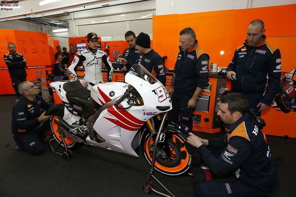 Am Mittwochnachmittag nach dem Saisonfinale 2012 ging der frisch gebackene Moto2-Weltmeister in Valencia erstmals mit der MotoGP-Honda auf die Strecke