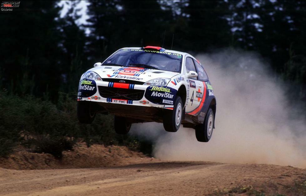 Apropos Legende: Der wohl populärste Rallye-Pilot der jüngeren Vergangenheit schenkte auch Martini ein. Colin McRae saß am Steuer, als die Marke auf dem Ford Focus RS WRC warb.
