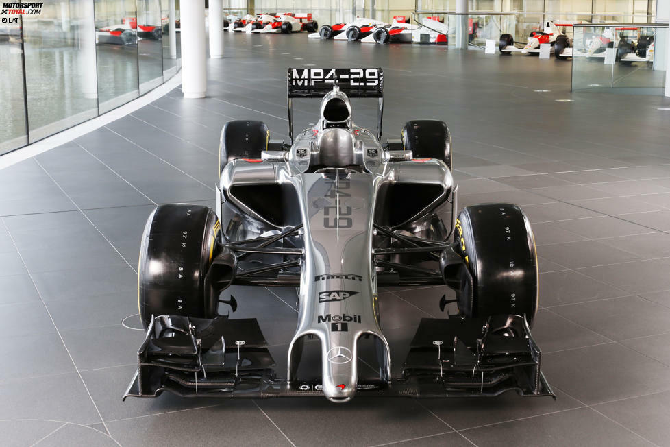 Daraufhin übernimmt 2014 Ron Dennis wieder das Kommando, doch auch mit dem MP4-29 kommt McLaren nicht aus dem Tief. Platz fünf in der Konstrukteurswertung kratzt am Ego des britischen Traditionsteams.