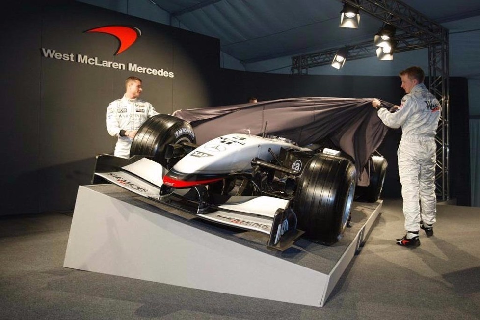 Mal bescheiden, mal pompös, aber immer stilvoll: McLaren wusste seine neuen Formel-1-Fahrzeuge immer gut in Szene zu setzen