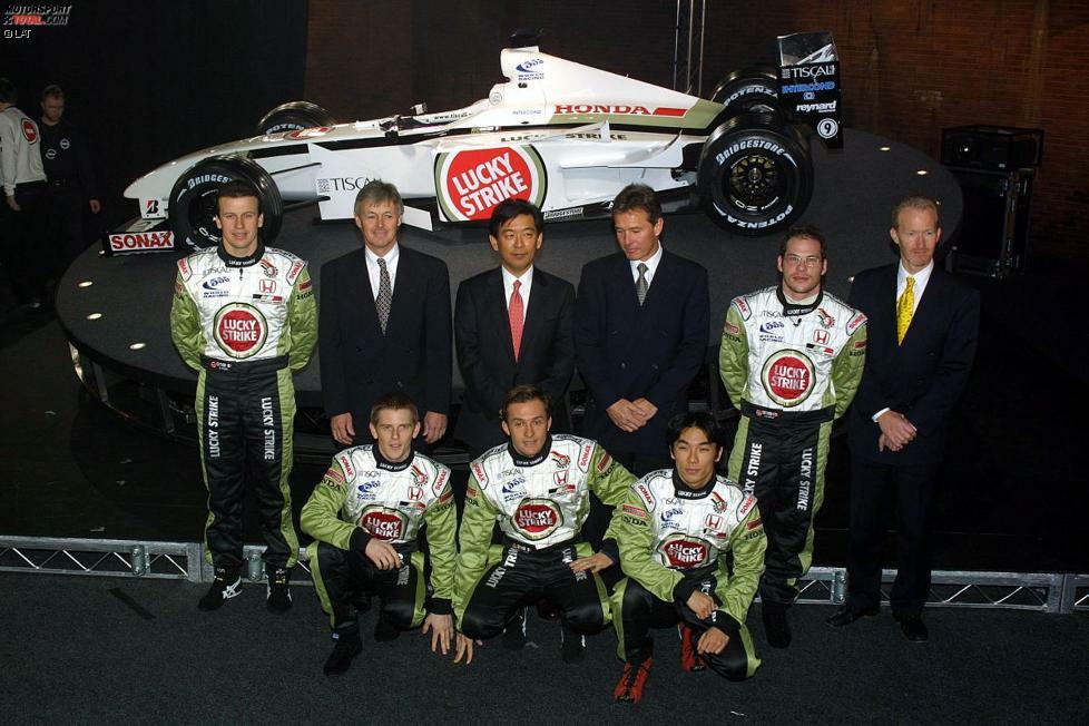 2001: In Barcelona und Hockenheim holt Ex-Weltmeister Villeneuve, hochbezahlter Starfahrer im Team, die ersten Podestplätze für das ambitionierte Projekt. Olivier Panis und die Reihe an Testfahrern sind neben dem Kanadier eher schmückendes Beiwerk.