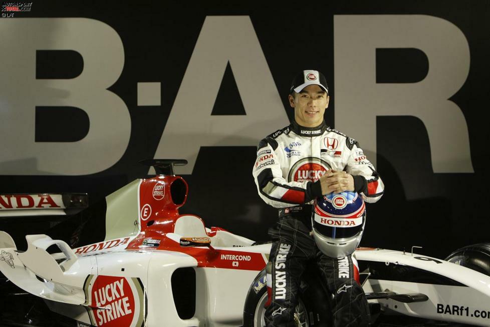 2004: Dafür verpflichtet das von Honda unterstützte Team den Japaner Takuma Sato, der seine Chance zu nutzen weiß und in Indianapolis auf das Podest fährt. Es ist das beste Jahr der jungen Teamgeschichte: Jenson Button ist hinter den dominierenden Ferrari-Fahrern mit zehn Podestplätzen 