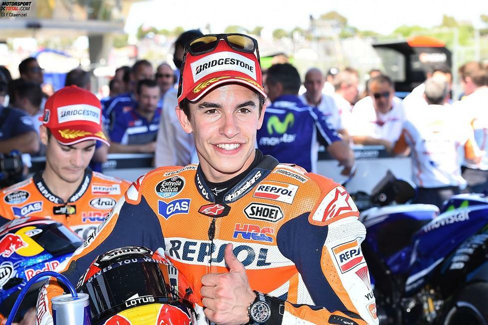 Doch Seriensieger Marquez überrascht bei seinem finalen Umlauf mit einer neuen Rekordrunde. In 1:38.120 Minuten umrundet der Honda-Pilot den Kurs in Jerez und nimmt Lorenzo mehr als vier Zehntelsekunden ab. Teamkollege Dani Pedrosa verliert mehr als eine halbe Sekunde und sichert sich Startplatz drei.