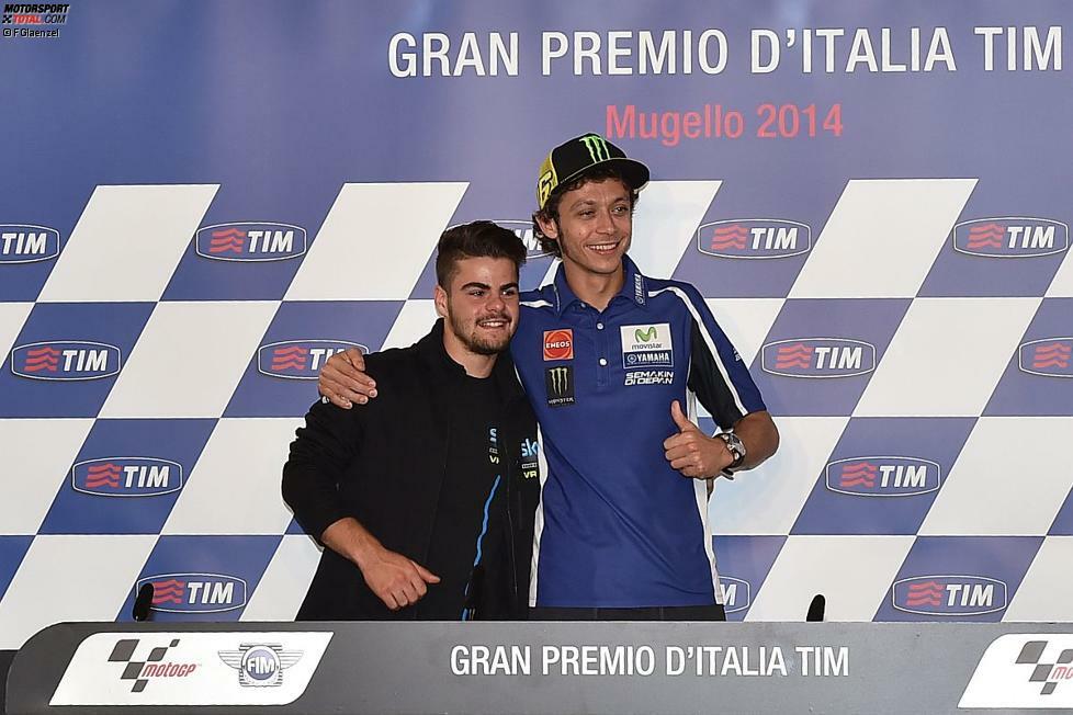 Valentino Rossi bestreitet in Mugello seinen 300. Grand Prix. Vor dem Jubiläum lobt der Publikumsliebling seinen Schützling Romano Fenati. Der ambitionierte Moto3-Pilot hält Rossi jung.