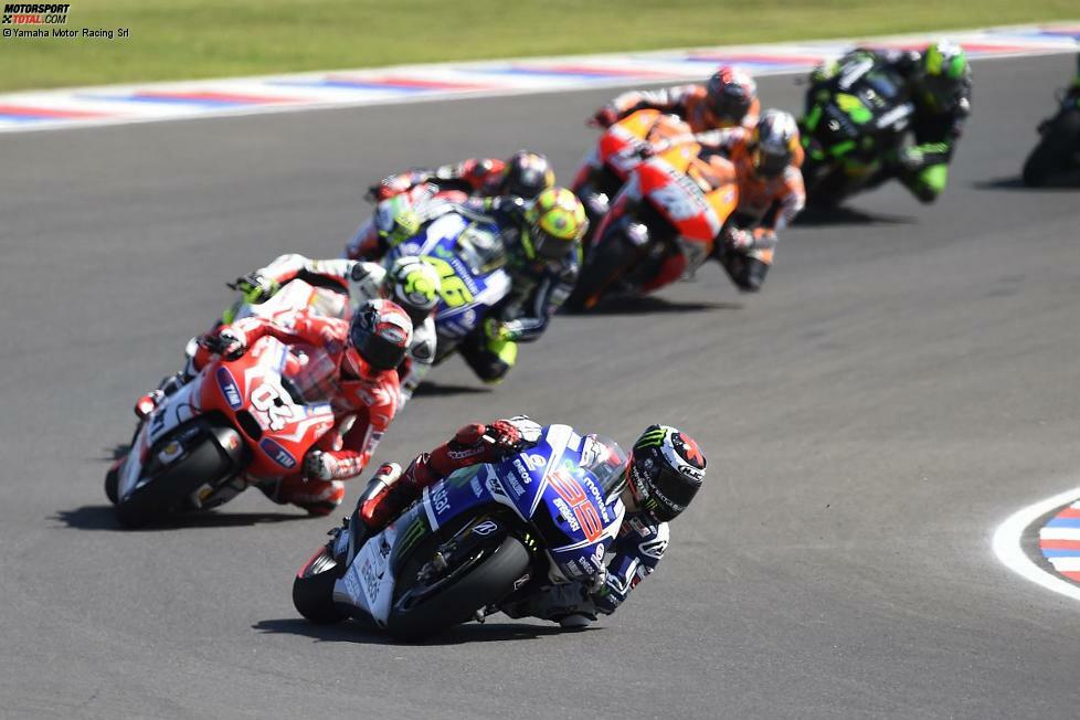 ...teilweise liegen auch die Ducati-Fahrer Andrea Dovizioso und Andrea Iannone auf den Plätzen zwei und drei...