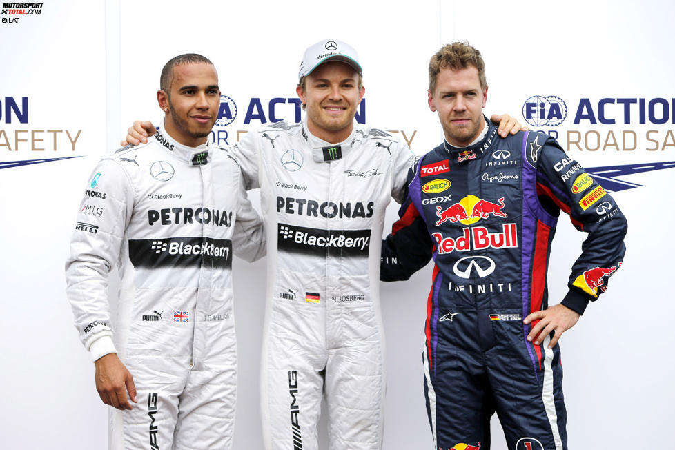 Im Verlauf der Qualifikation trocknet die Strecke ab, in Q3 ist sie dann wieder komplett trocken. Dort bestätigt Mercedes einmal mehr seine Qualifyingstärke, Rosberg beschert den Silberpfeilen die vierte Pole-Position in Folge, Lewis Hamilton macht die silberne Startreihe eins perfekt. Die Red Bulls von Vettel und Webber starten unmittelbar dahinter.