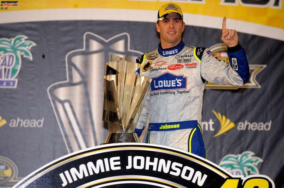 Im Chase 2007 gewinnt Jimmie Johnson vier Rennen (Martinsville, Atlanta, Fort Worth, Phoenix) und fährt damit seinen zweiten Titel ein.