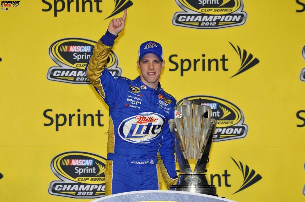Brad Keselowski gewinnt im Chase 2012 zwei Rennen (Chicago, Dover) und stellt den ersten NASCAR-Titel für sich und das Team Penske sicher.