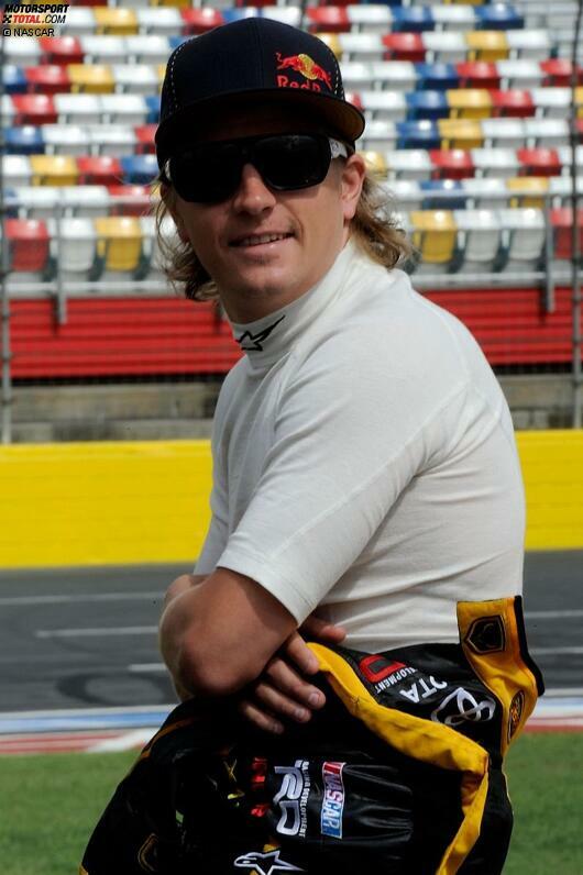 Im Mai 2011 gibt Kimi Räikkönen ein NASCAR-Gastspiel auf dem Charlotte Motor Speedway