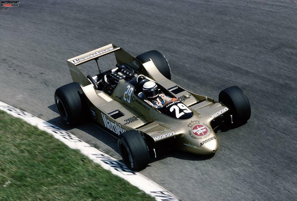 Der Arrows A2, der ein wenig wie eine Zigarre aussieht, debütierte in der ersten Saisonhälfte 1979, die er jedoch nicht zu Ende fuhr. Weil damit bereits der Ground-Effect aufgegriffen wurde, war ein konventioneller Frontflügel unnötig. Stattdessen wollte man die gesamte Karosserie nutzen, um Anpressdruck zu generieren. Das große Handicap des Autos war das miserable Fahrverhalten in den Kurven.