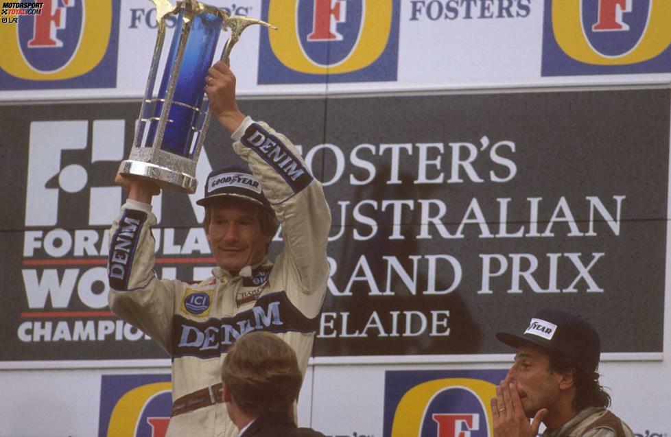 Inmitten der Krisenzeit von Williams sorgt Thierry Boutsen immerhin für zwei Lichtblicke in der Saison 1989. Nachdem der Belgier schon das Regenrennen in Kanada gewann, schafft er dieses Kunststück auf nassem Asphalt auch in Australien.