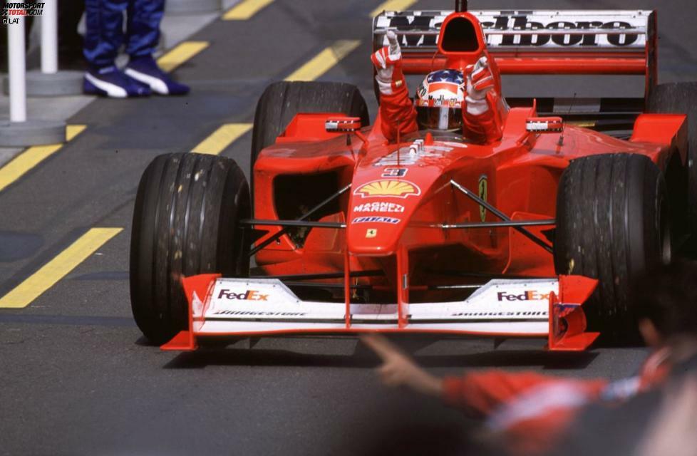 Der Australien-Grand-Prix 2000 makiert den Beginn der Ära Schumacher/Ferrari. Mit seinem Sieg in Melbourne stellt der spätere Rekordchampion die Weichen für seinen dritten WM-Titel. Der Deutsche gewinnt vor Teamkollege Rubens Barrichello und Bruder Ralf.