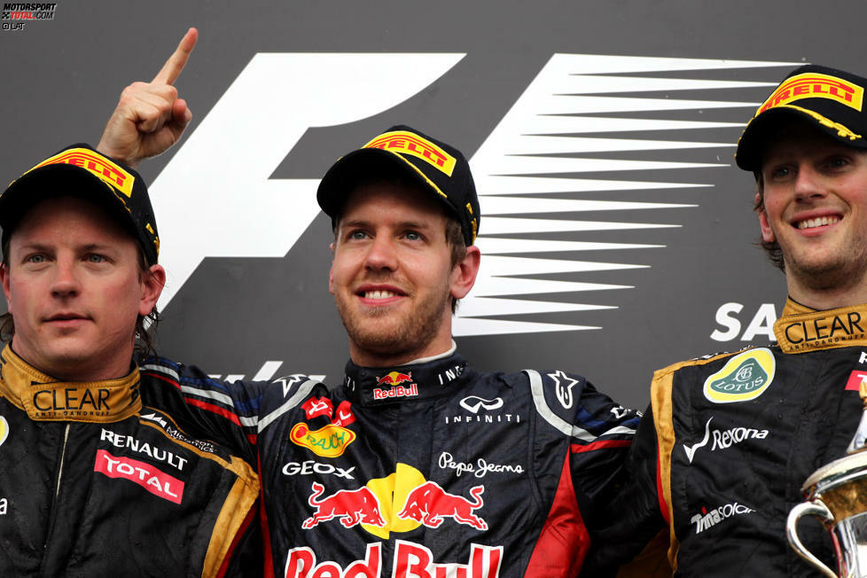 Ach ja, gefahren wird auch noch: 2012 und 2013 präsentiert sich dasselbe Podium in Bahrain: Sebastian Vettel als Sieger vor Kimi Räikkönen und Romain Grosjean. Vettels Siege sind zu diesem Zeitpunkt aber noch nicht so überzeugend wie im späteren Verlauf der jeweiligen Saisons.