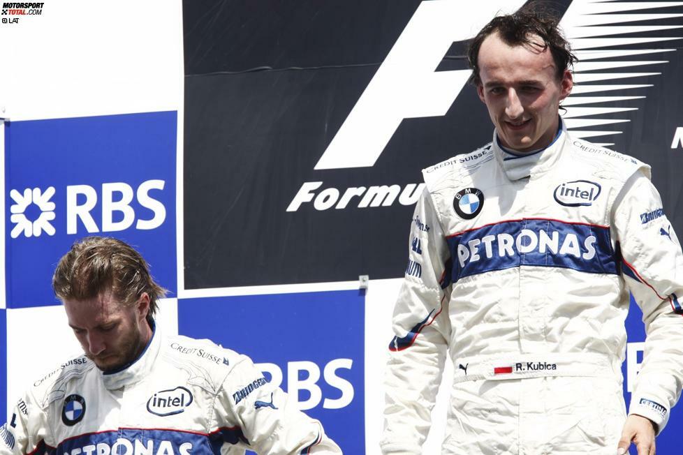 Triumph und Tragödie ganz nah beieinander: Nur ein Jahr nach seinem schweren Unfall feiert Kubica ausgerechnet in Montreal den ersten und einzigen Sieg seiner Formel-1-Karriere. Leidtragender ist Teamkollege Heidfeld, der den Polen Mitte des Rennens ohne Gegenwehr passieren lässt, damit dieser seine Strategie ausspielen kann. Dadurch hat der Deutsche am Ende keine Chance mehr auf den einzigen Formel-1-Sieg seiner Karriere und wird nur Zweiter.