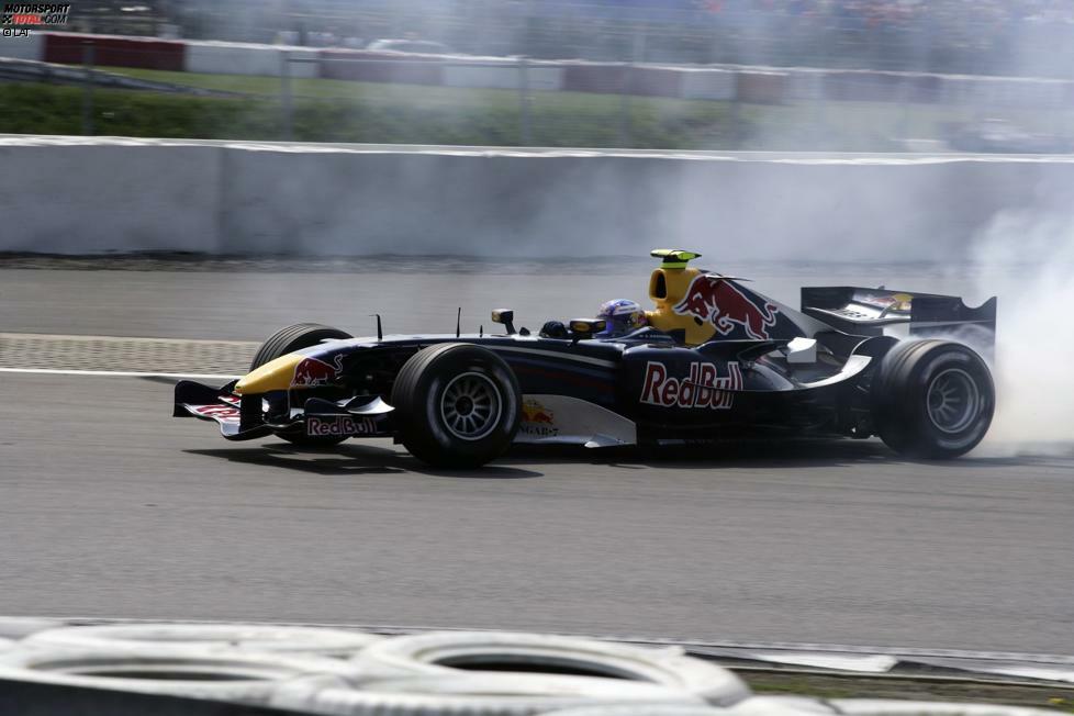 Robert Doornbos (2005-2006): Der Niederländer wird von seinem früheren Formel-3000-Teamchef Christian Horner 2006 zu Red Bull geholt und vertritt bei den letzten drei Saisonrennen Christian Klien. In der Vorsaison war er bereits acht Rennen für Minardi gefahren. Nach nur elf Rennen ist seine Formel-1-Karriere aber schon beendet. Doornbos wechselt in die US-amerikanische ChampCar-Serie, wo er 2007 zwei Rennen gewinnt. Ende 2011 wird es um den Niederländer still. Heute ist er TV-Experte und im Investment-Business erfolgreich.