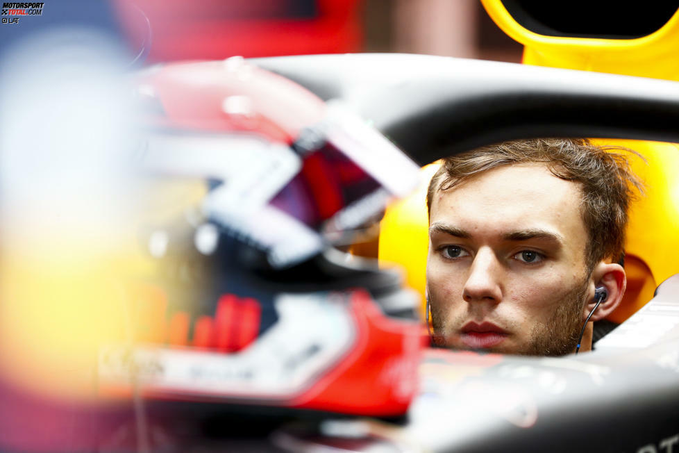 Pierre Gasly (seit 2017): Der Franzose klopft lange an die Tür zur Formel 1 an, bevor er den Sprung schafft. Schon mit seiner Vizemeisterschaft in der Formel Renault 3.5 ist er 2014 nah dran, und auch nach zweieinhalb Jahren GP2 - inklusive Titel - befördert ihn Red Bull noch nicht. Erst als er auch in Japan um den Titel fährt und Daniil Kwjat keine ansprechende Leistung mehr zeigt, schmeißt man ihn in Malaysia ins kalte Wasser, um sich für ein Stammcockpit 2018 zu empfehlen - was er auch schafft. 2019 folgt dank Ricciardo-Abschied der Aufstieg ins A-Team. Doch bereits Mitte der Saison ist nach durchwachsenen Leistungen wieder Schluss und er muss zurück zu Toro Rosso. 2023 nabelt er sich von Red Bull ab und wechselt zu Alpine.