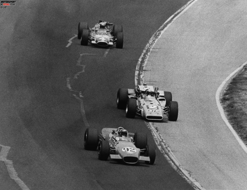Auch beim berühmten 500-Meilen-Rennen von Indianapolis macht Revson immer wieder auf sich aufmerksam. 1969 fährt er im unterlegenen Brabham-Repco auf einen sensationellen fünften Platz.