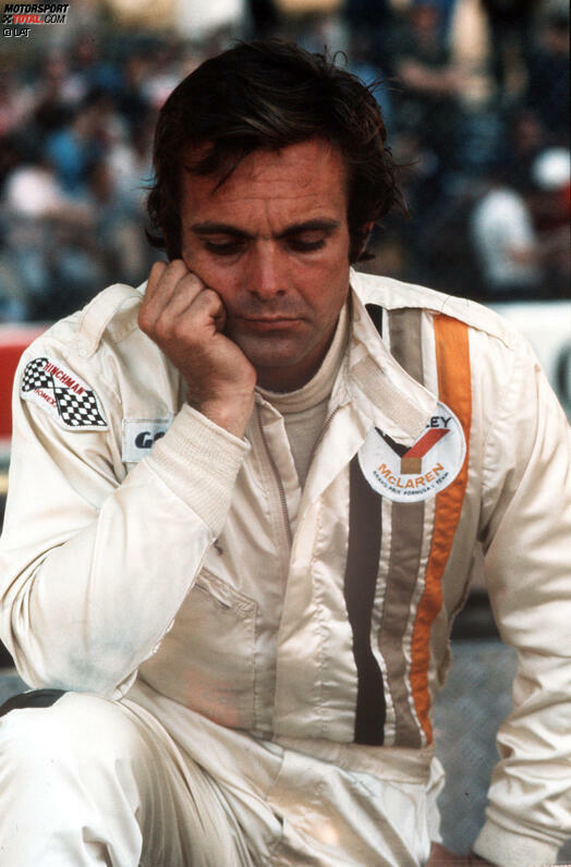Ende des Jahres 1973 verlässt Revson McLaren. Der US-Amerikaner ist bereits seit einiger Zeit unzufrieden und fühlt sich im Vergleich zu seinem Teamkollegen benachteiligt. Er entscheidet sich für einen Neuanfang beim jungen Shadow-Team.