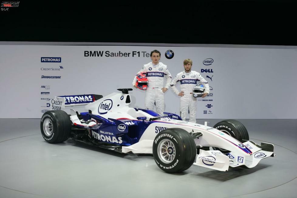 2007: Robert Kubica und Nick Heidfeld präsentieren den F1.07 am BMW-Hauptsitz in München. Heidfelds neuerlicher dritter Platz beim Grand Prix von Ungarn geht als Saisonbestleistung in die Annalen ein. Aufgrund der Disqualifikation des McLaren-Teams (Spygate) schließt BMW-Sauber die Saison hinter Ferrari auf Platz zwei der Konstrukteurswertung ab.