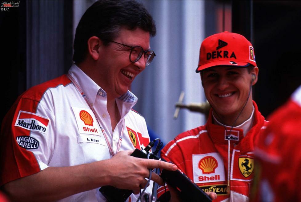 Für die Saison 1997 rüstet Ferrari auf: Ross Brawn, der Schumacher bereits bei Benetton zu seinen zwei Titeln geführt hatte, wechselt als Technischer Direktor zu den Roten. Ein genialer Schachzug, der sich bereits im ersten Jahr auszuzahlen scheint. Schumacher kämpft bis zum letzten Rennen um den Titel und führt die WM vor dem letzten Lauf mit einem Punkt vor Jacques Villeneuve an.