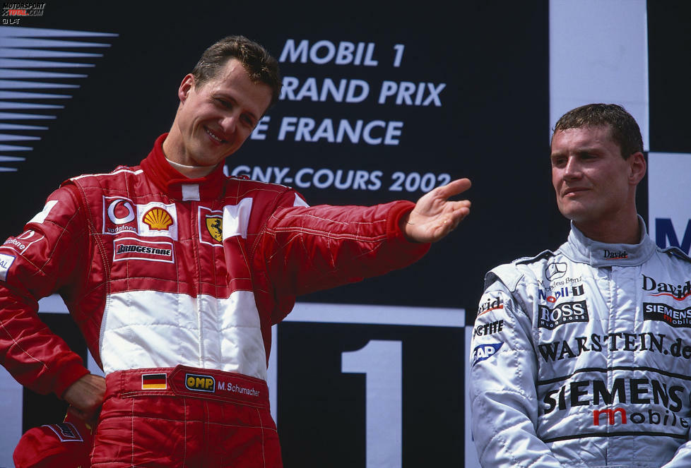 Nötig hat Schumacher die geschenkten Punkte übrigens nicht. In Frankreich krönt er sich mit seinem Sieg bereits sechs Rennen vor Saisonende zum Weltmeister und ist damit der früheste Champion aller Zeiten. Mit Titel Nummer fünf stellt er außerdem den Rekord von Juan Manuel Fangio ein.
