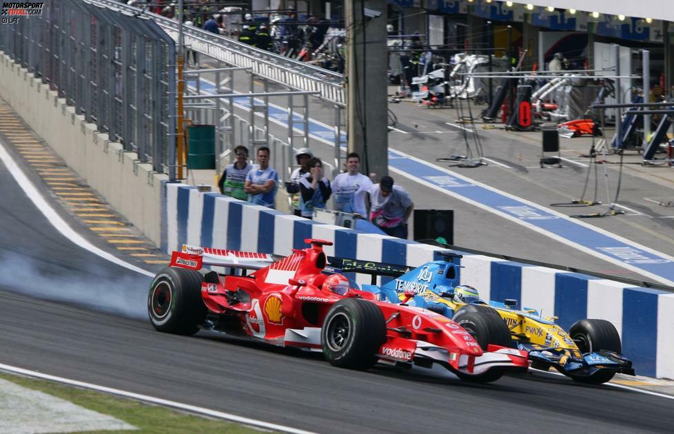 Auch wenn es in Schumachers letztem Rennen für Ferrari nicht mehr mit dem Titel klappt, bietet der siebenmalige Champion seinen Fans in Brasilien immerhin eine tolle Show. Nach einem Reifenschaden fällt er zunächst bis auf den letzten Platz zurück, sichert sich nach einigen spektakulären Überholmanövern aber noch einmal einen starken vierten Platz.