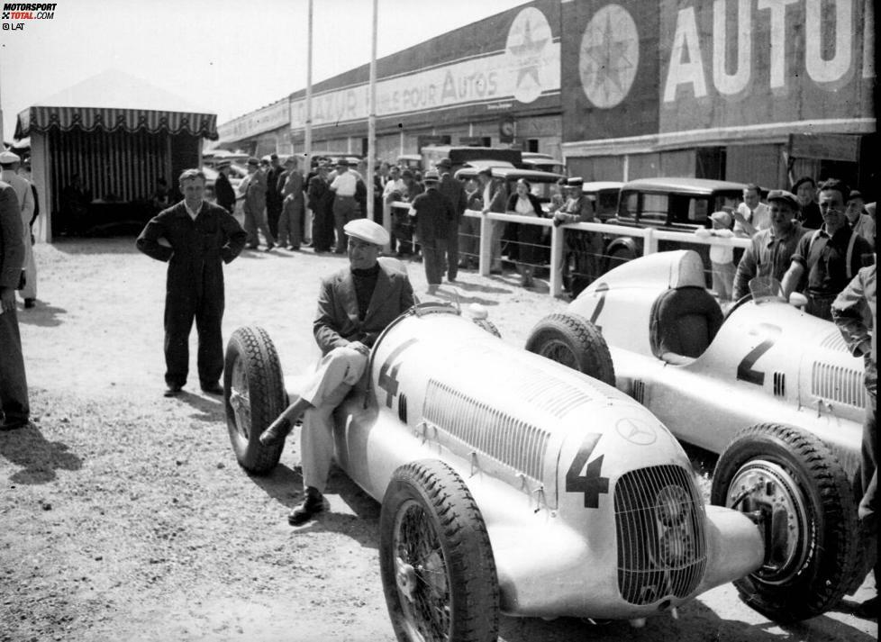 Der erste offizielle Silberpfeil wird für Mercedes als Erfolgsmodell. Bis Ende 1936 gewinnt der W25 insgesamt 16 Große Preise.