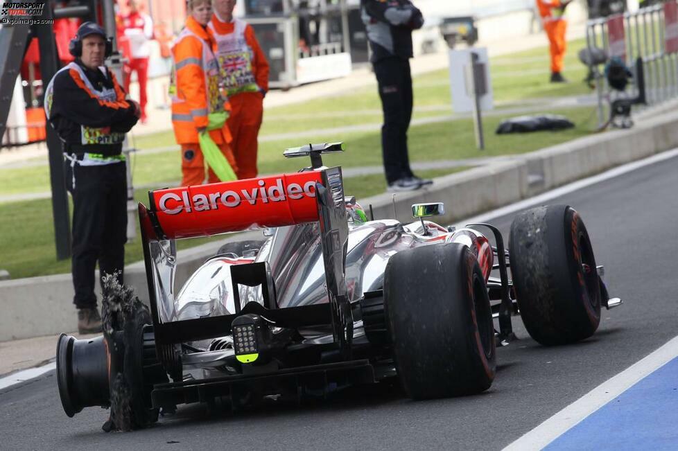 Das Gleiche war dem Mexikaner im Mclaren im Übrigen schon beim dritten Freien Training passiert. Da hätte Pirelli eventuell schon aufhorchen müssen.