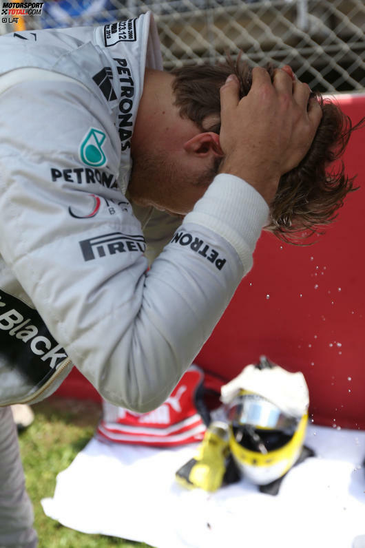 Vettel und Ferrari-Teamkollege Felipe Massa sind die Nächsten, die sich den Silberpfeil schmecken lassen.  