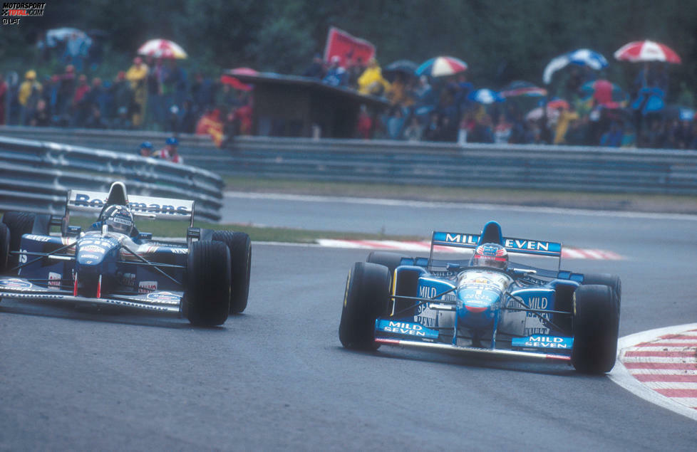 Auch in den nächsten Jahren bestimmt Michael Schumacher in Belgien die Schlagzeilen. 1994 verliert er seinen Sieg am grünen Tisch, nachdem die Bodenplatte seines Benetton zu dünn war. 1995 zeigt Schumacher in Spa eines seiner besten Rennen und fährt im Regen von Startplatz 16 aus zum Sieg.