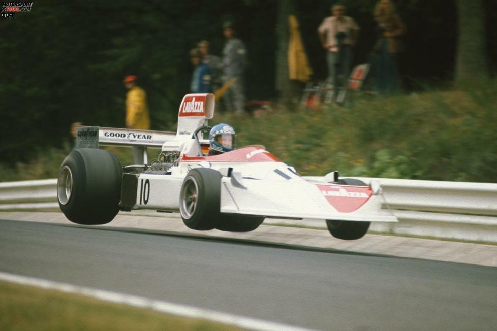 Doch die Sicherheit der Nordschleife kann nicht mit den immer schneller werdenden Formel-1-Autos mithalten. Im Qualifying zum Großen Preis von Deutschland 1975 fährt Niki Lauda auf dem 22,835 Kilometer langen Kurs erstmals eine Runde in unter sieben Minuten und erreicht dabei eine Durchschnittsgeschwindigkeit von über 196 km/h.