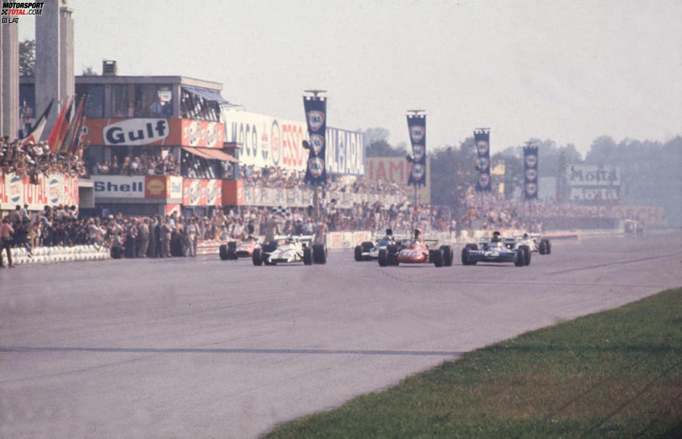 Doch es gibt auch Highlights, wie 1971 den knappsten Zieleinlauf in der Geschichte der Formel 1: Peter Gethin, Ronnie Peterson, Francois Cevert, Mike Hailwood und Howden Ganley trennen auf dem Zielstrich nur 0,610 Sekunden auf den Rängen eins bis fünf. Der Abstand zwischen dem siegreichen Briten und dem Schweden beträgt 0,010 Sekunden, die damals kleinstmöglich messbare Differenz.