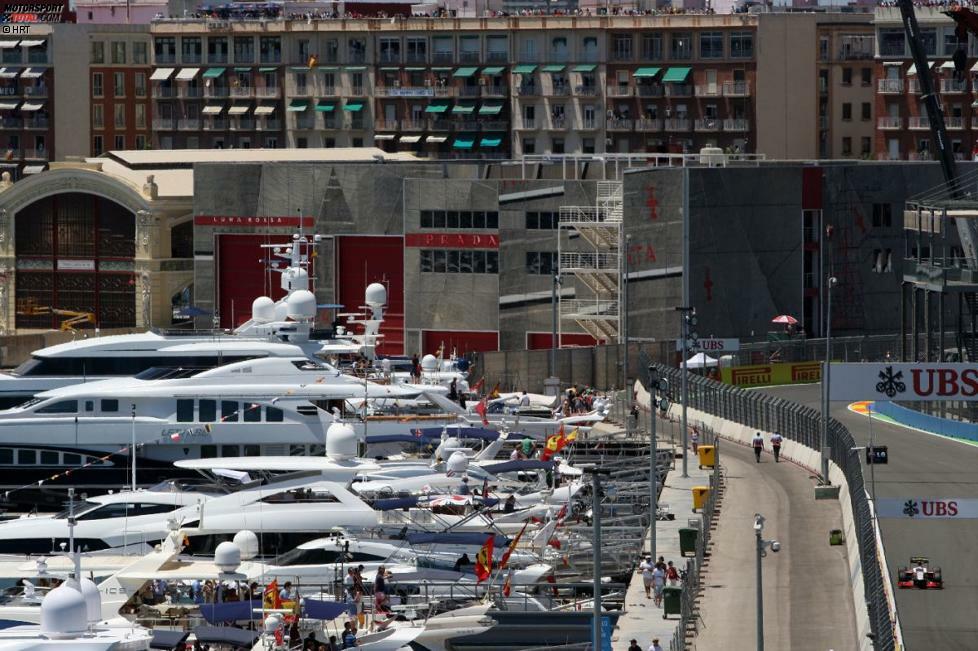 Von 2008 bis 2012 gab es mit dem Europa-Grand-Prix in Valencia ein weiteres Rennen auf spanischem Boden. Obwohl die Abschiedsvorstellung ansehnlich war, fungierte der Kurs rund um die Americas-Cup-Werften eher als Narkotikum für Formel-1-Fans denn als Spannungsfaktor. Hinzu kam, dass auch die Einheimischen trotz des Alonso-Heimsieges 2012 keinen Gefallen an der defizitären Veranstaltung fanden - ein beliebstes Stadtfestival wurde deshalb gestrichen.