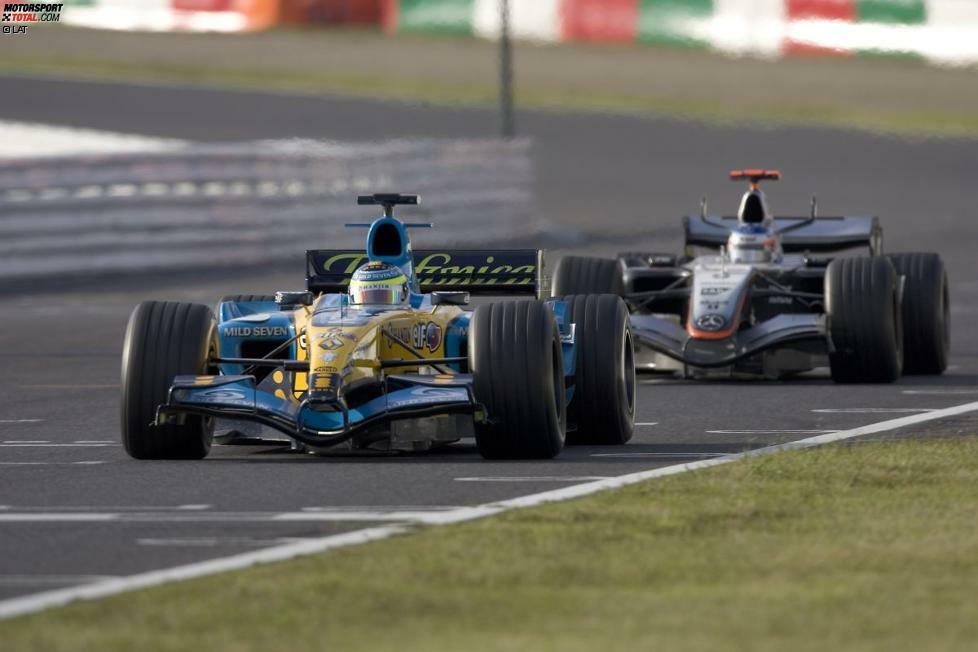 Nach Barrichellos Sieg 2003 und Schumachers sechstem Suzuka-Sieg 2004 kämpfen 2005 Giancarlo Fisichella (Renault) und Kimi Räikkönen (McLaren) um den Japan-Triumph. Der Finne setzt sich dank eines spektakulären Manövers durch.