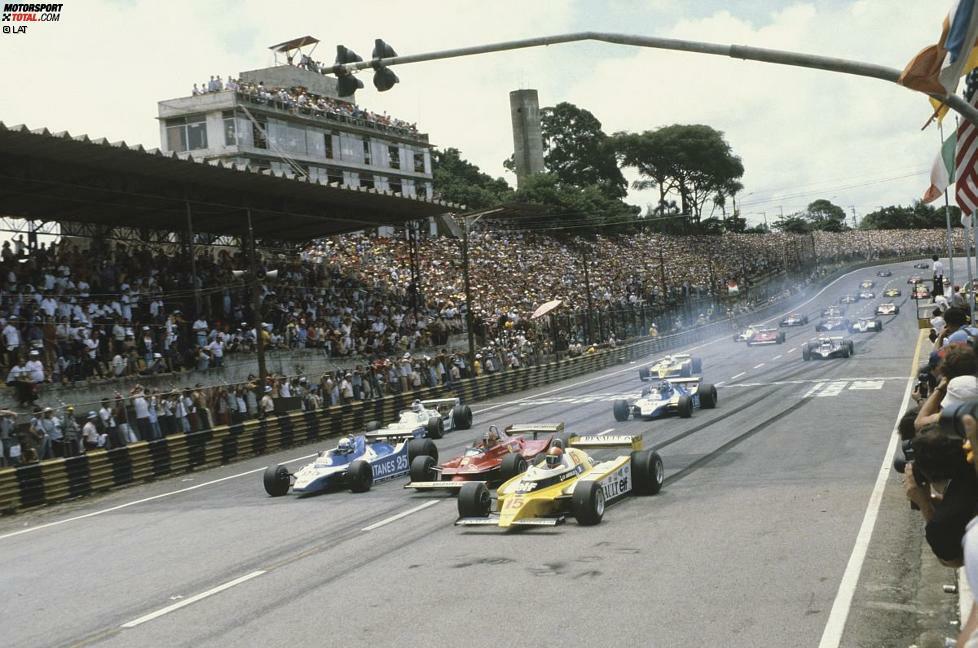 Zu dieser Zeit, in den 1980er-Jahren (das Foto zeigt den Start zum Großen Preis von Brasilien 1981), bestand das Formel-1-Starterfeld übrigens sowohl aus Autos mit herkömmlichen Saugmotoren als auch aus Fahrzeugen mit den damals neuen Turbomotoren. Erst 1986 fuhr das ganze Feld mit Turbomotoren.