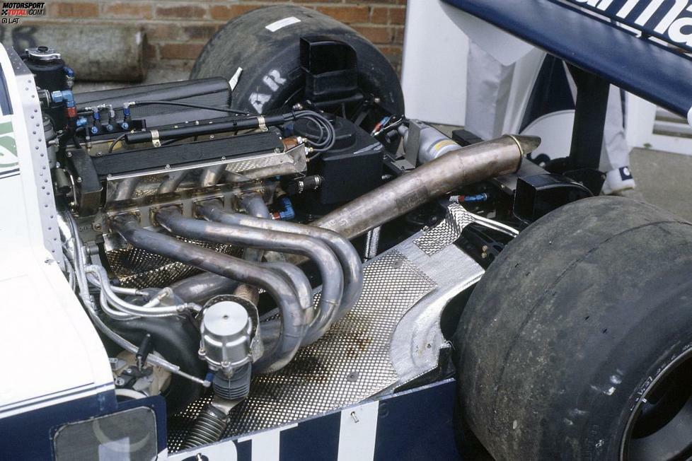 Ein solcher BMW-Motor, wie hier im Bild, war schon 1981 erstmals bei Brabham zum Einsatz gekommen. Im Qualifying zum Großen Preis von Großbritannien in Silverstone hatte Nelson Piquet damit den vierten Platz erreicht, im Rennen aber wieder auf einen Ford-Motor gesetzt. Der komplette Wechsel erfolgte erst zur Saison 1982.