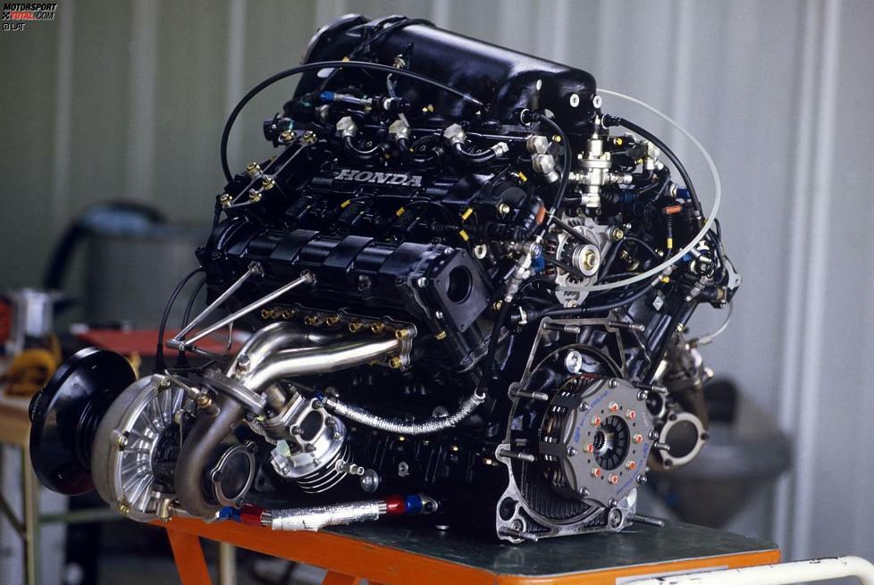 Den beeindruckenden Schlusspunkt der ersten Turbo-Ära in der Formel 1 setzte Honda 1988 mit dem RA168E-V6-Triebwerk. Es leistete, durch die Regeln beschränkt auf 2,5 bar Ladedruck und eine maximale Spritmenge von 155 Litern, 680 PS bei 14.000 Umdrehungen pro Minute. Sein Vorgänger, der RA167E hatte bei 4,0 bar Ladedruck noch über 1.000 PS erzielt. Die Spitzenwerte im Qualifying lagen sogar jenseits von 1.300 PS!