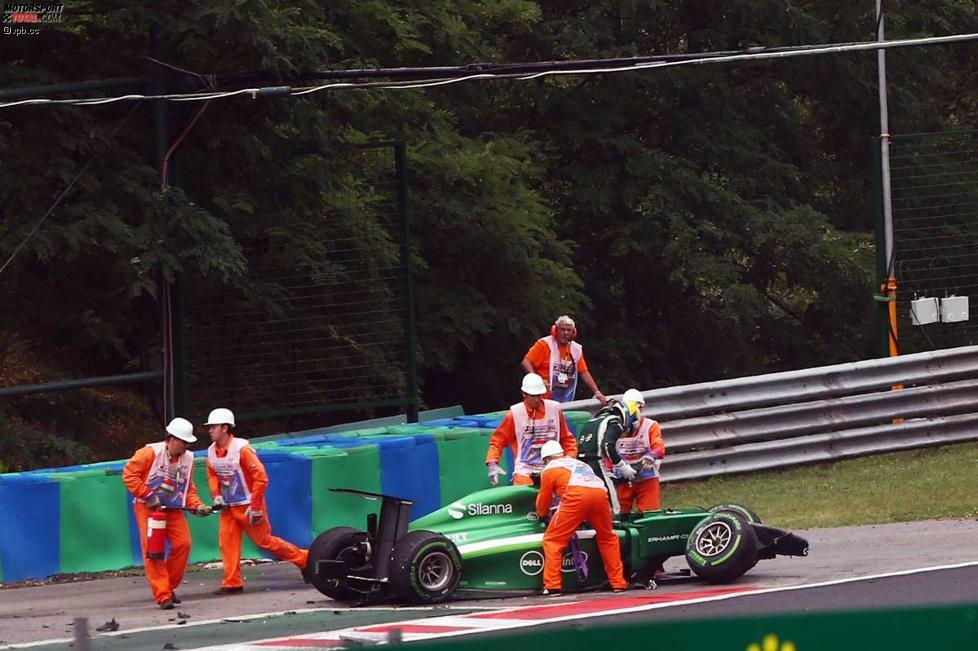 Aber dann die Wende im Grand Prix: Marcus Ericsson verliert in Kurve 4 die Kontrolle über seinen Caterham, lenkt zu aggressiv gegen - und landet im Reifenstapel. Das Safety-Car muss erstmals auf die Strecke.