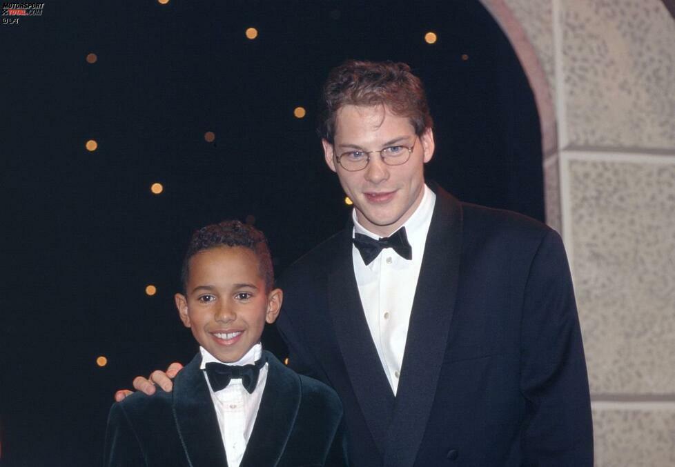 Dezember 1995: Jacques Villeneuve bei den Autosport-Awards. Der kleine Knirps neben ihm heißt übrigens Lewis Hamilton.