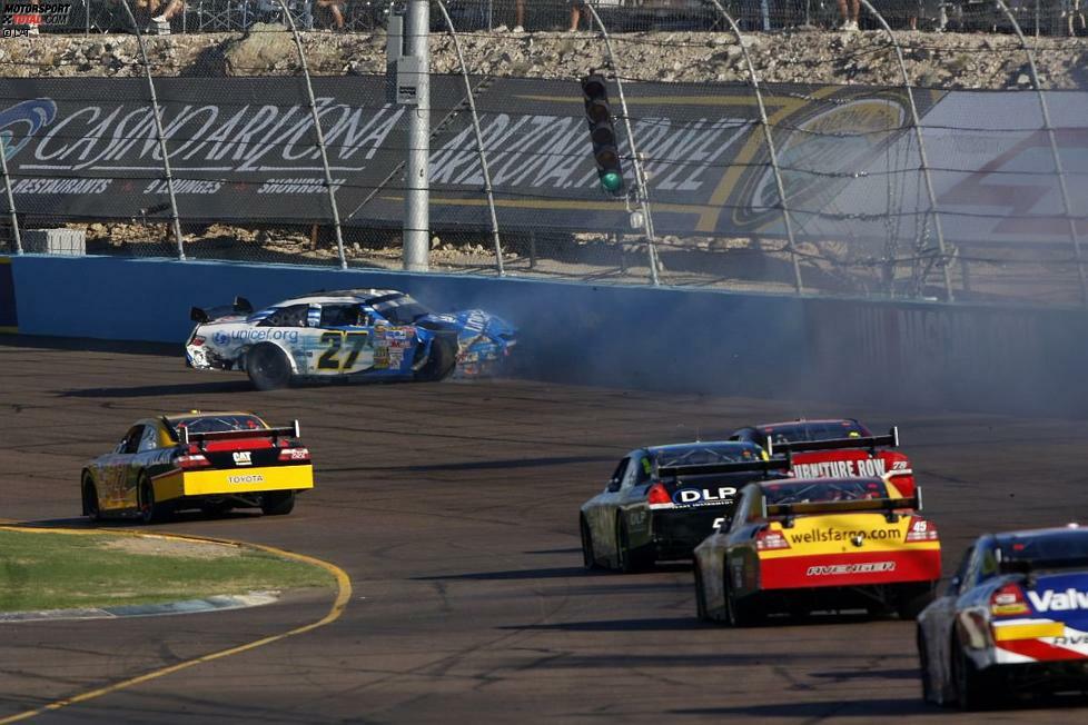 November 2007: Erste Schritte Sprint-Cup und - logisch - ein Crash in Phoenix.