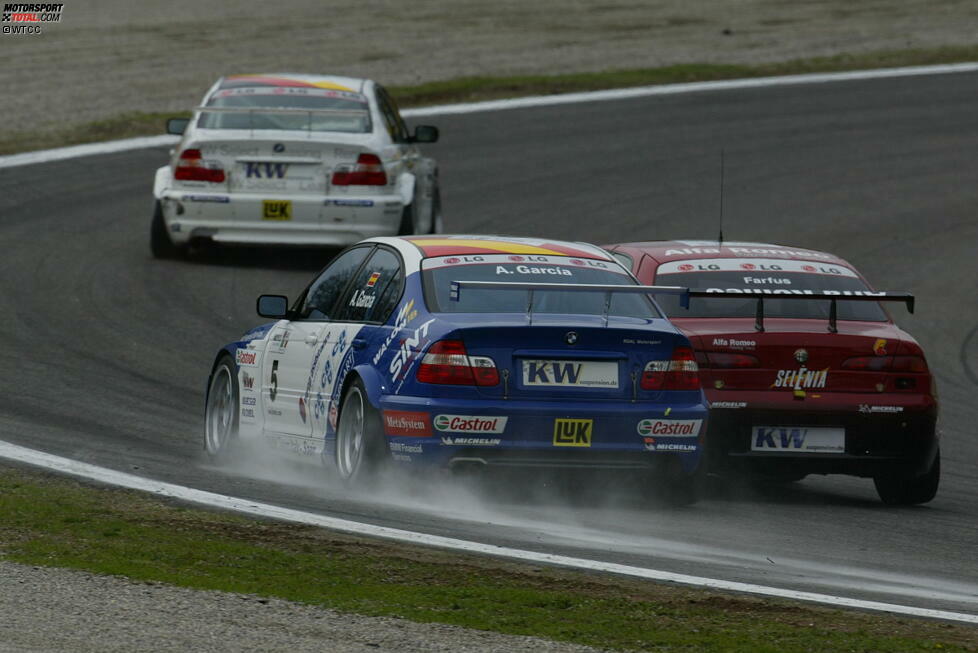 Das war in Monza 2005 aber noch ferne Zukunftsmusik. Packende Zweikämpfe gab es jedoch schon damals, wie hier zwischen Antonio Garcia (BMW) und Augusto Farfus (Alfa Romeo).