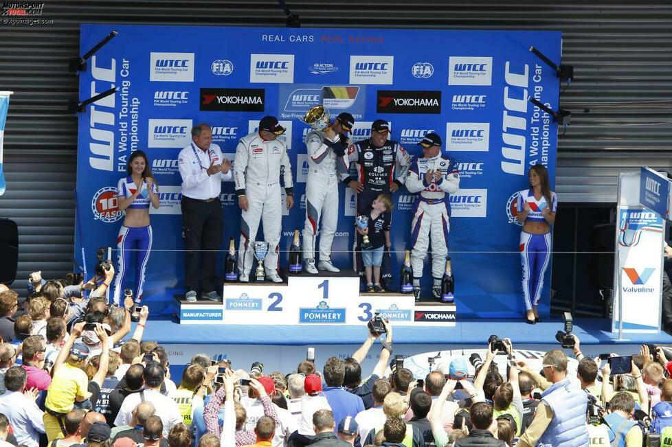 Spa-Francorchamps (Belgien), 22. Juni 2014: Yvan Muller (Citroen/2.), Jose-Maria Lopez (Citroen/1.), Tom Coronel (ROAL-Chevrolet/3.) und TC2-Sieger Franz Engstler (Engstler-BMW)