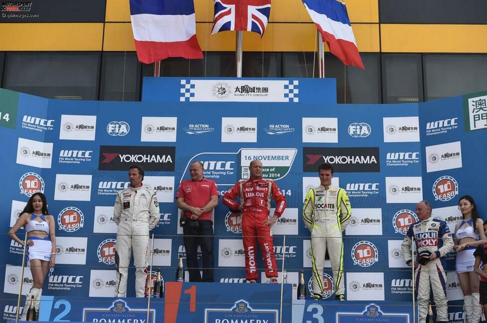 Macao (China), 16. November 2014: Yvan Muller (Citroen/2.), Rob Huff (Lada/1.), Hugo Valente (Campos-Chevrolet/3.) und TC2-Sieger Franz Engstler (Engstler-BMW)