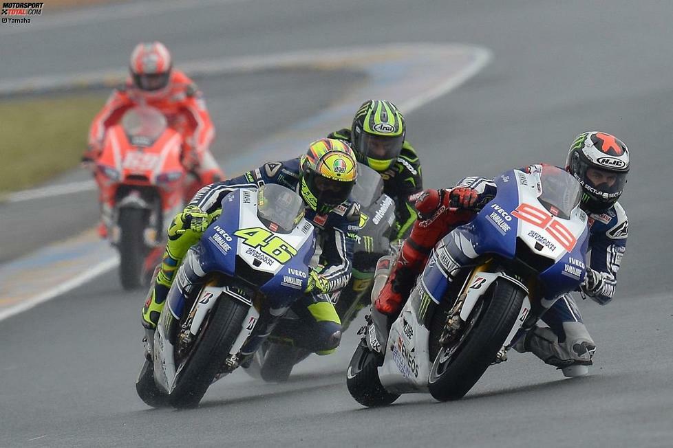 Im Regen von Le Mans mischte Rossi lange Zeit an der Spitze mit, leistete sich dann aber einen Fahrfehler. Der Yamaha-Pilot konnte das Rennen fortsetzen und überquerte als Zwölfter die Ziellinie.