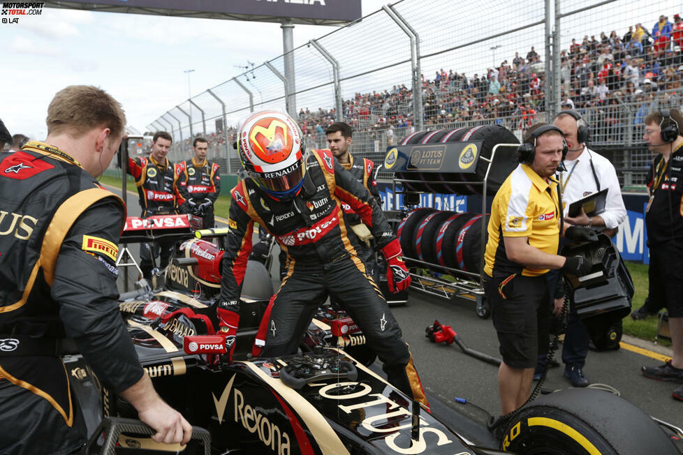 Die Kinderkrankheiten des neuen Ferrari sind allerdings nur ein kleiner Hügel im Vergleich zu dem Berg an Problemen, vor dem Lotus steht. Romain Grosjean liefert im Qualifying die langsamste Zeit ab, Pastor Maldonado fährt gar keine gezeitete Runde und steht am Sonntag nur dank einer Sondergenehmigung in der Startaufstellung. Die Zielflagge sehen beide nicht. 2013 hatte der damalige Lotus-Pilot Kimi Räikkönen hier noch ganz oben auf dem Siegertreppchen gestanden.