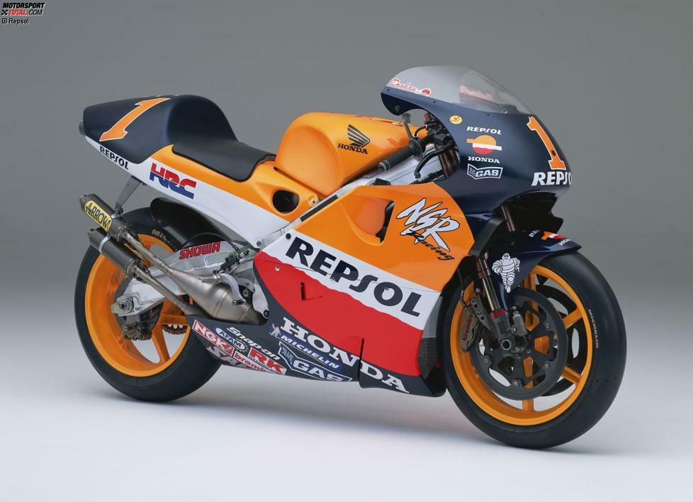 Honda NSR500 (Jahrgang 1999): über 185 PS Leistung - 130 Kilogramm - 32 Liter Kraftstoff - Fahrer: Alex Criville (Weltmeister), Tadayuki Okada (WM-Dritter), Mick Doohan (WM-17.)