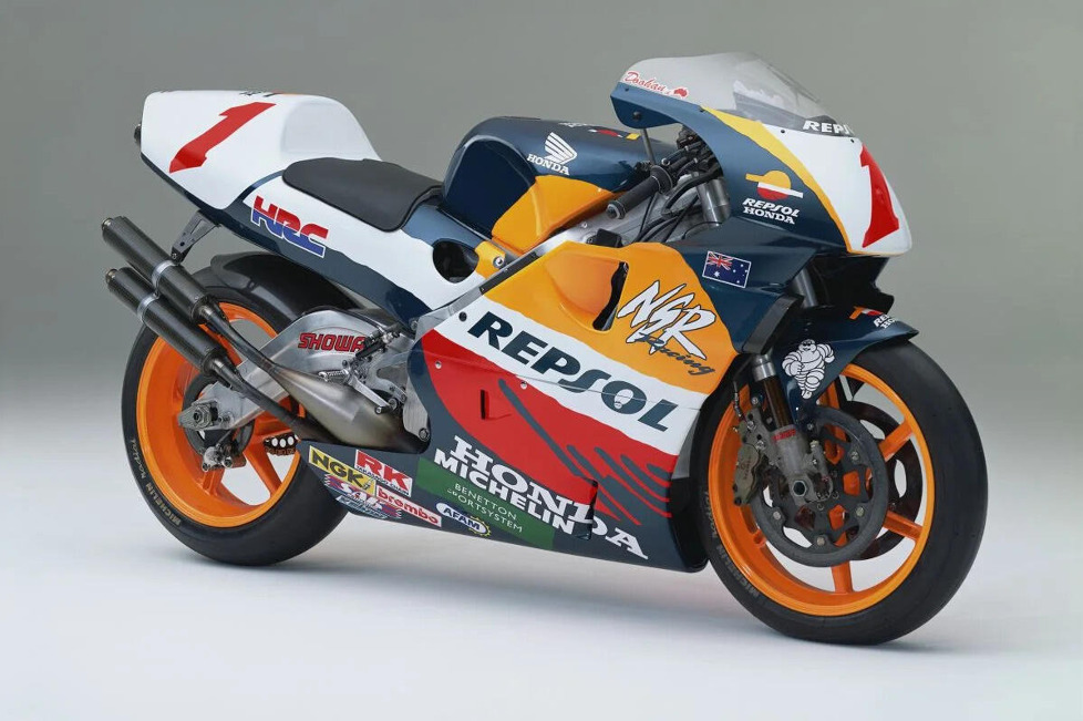 1995 bis 2024 war Repsol der Titelsponsor des Honda-Werksteams in der Königsklasse der Motorrad-WM: Wie sich Aussehen und Technik der Bikes verändert haben
